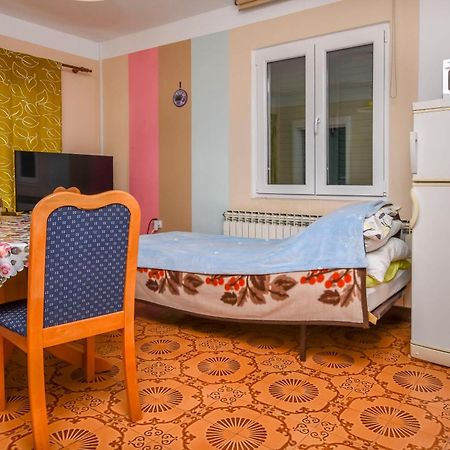 Apartments Luka Рогозница Экстерьер фото
