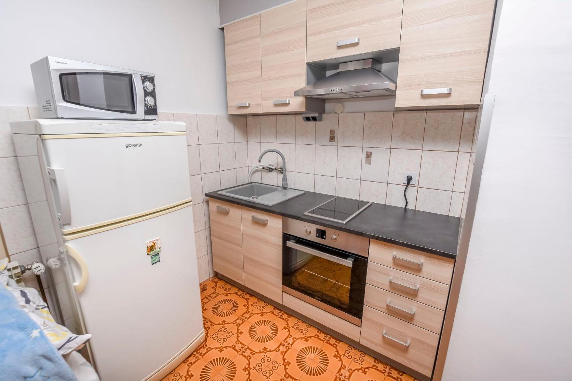 Apartments Luka Рогозница Экстерьер фото